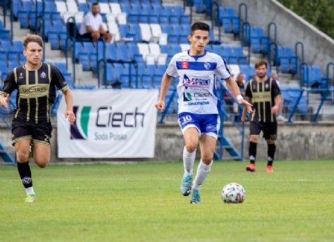 El misionero Camilo Villarreal ya debutó en el Unia Janikowo de Polonia, país donde nacieron sus bisabuelos