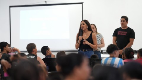 Gran éxito en la Jornada de Prevención de Grooming en Apóstoles