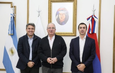 El Gobierno provincial y directivos de Philip Morris analizaron el escenario productivo del tabaco