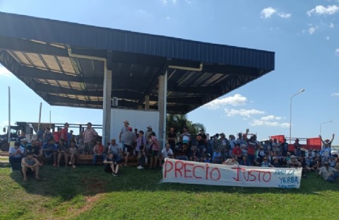 Yerbateros de Misiones contra la desregulación del sector