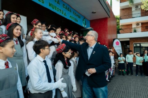 Alumnos prometieron proteger el patrimonio natural y cultural en una ceremonia en el marco del Día del Medio Ambiente