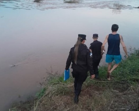 Encontraron muerto a un joven pescador en una zona costera