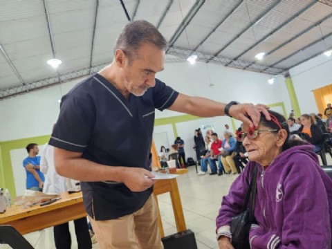 “Mirar mejor”: 10 mil misioneros ya fueron beneficiados con el programa financiado con recursos provinciales