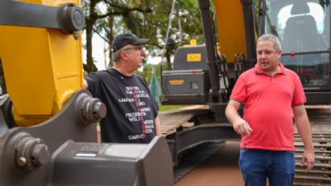 El Gobierno provincial refuerza la infraestructura vial e hídrica de Alba Posse