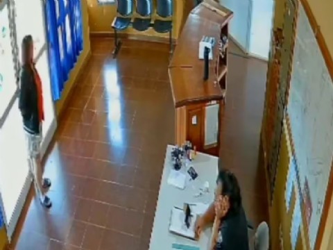 Murió la mujer que se prendió fuego dentro de una comisaría en Campo Grande