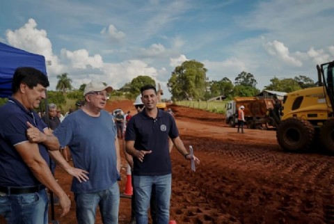 Passalacqua supervisó la obra de la ruta 15 en El Soberbio y dejó inaugurado el nuevo edificio de Saltos del Moconá