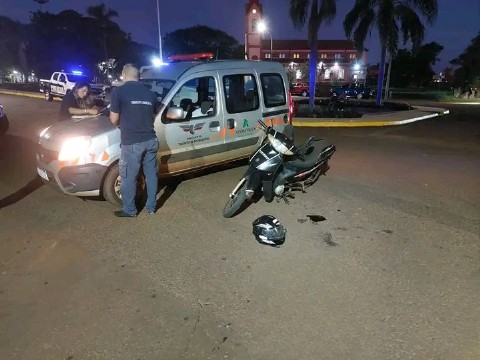 Apóstoles: una mujer resultó herida tras un choque entre una camioneta y una motocicleta