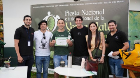 La creatividad y tradición brillaron en "El Arte del Mate" de la 47° Fiesta de la Yerba