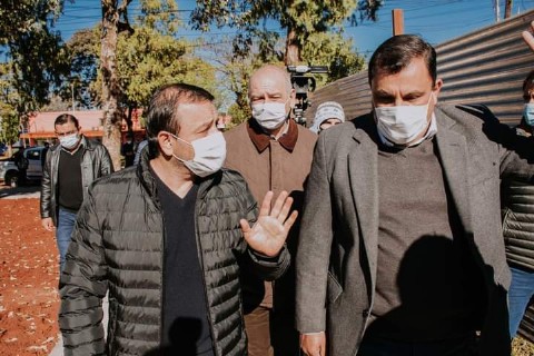 La Provincia entregó maquinaria vial a los municipios para potenciar obras públicas