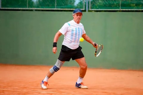 Horacio Melo: el médico-tenista que late a ritmo de ejemplo