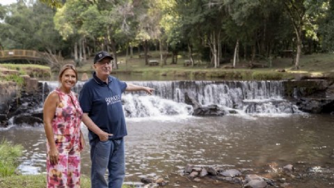VIDEO | Passalacqua acompañó los preparativos del festival del verano en el balneario “El Francés”, en General Urquiza