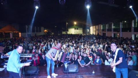 Apóstoles: la Fiesta del Pescado de Cultivo fue un éxito total en su primera noche