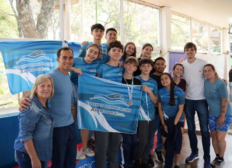 Jóvenes de Apóstoles brillaron en natación y triatlón y clasificaron a los Juegos Evita