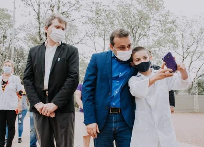 El gobernador acompañó a Cerro Azul en la celebración de su aniversario 88