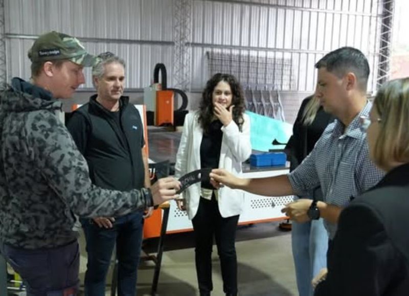 Impulso a la Industria: Visita de autoridades locales y provinciales a la Metalúrgica LS