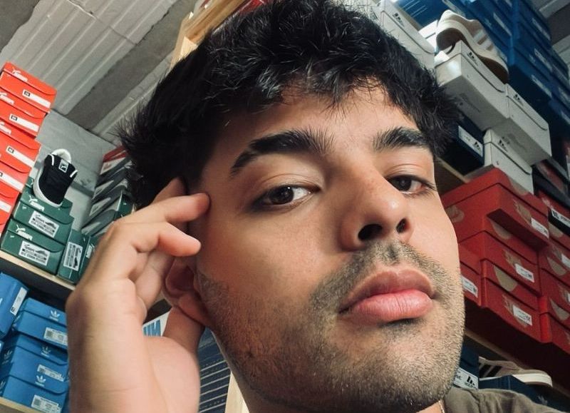 Entre zapatillas y las redes sociales: la historia de Ciro Mansilla