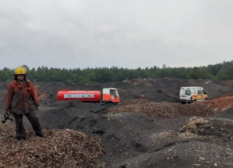Emergencia ígnea: el incansable trabajo de los bomberos voluntarios de Puerto Piray