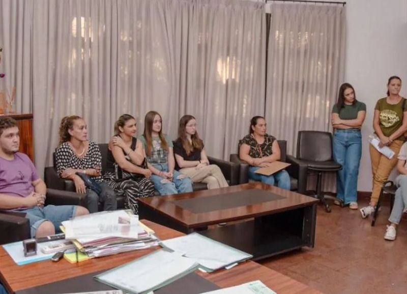 San Vicente brinda apoyo financiero a estudiantes de medicina