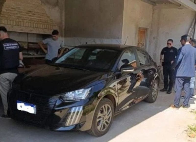 Hallan en Posadas el vehículo robado tras el femicidio de Amanda Müller en Santa Ana