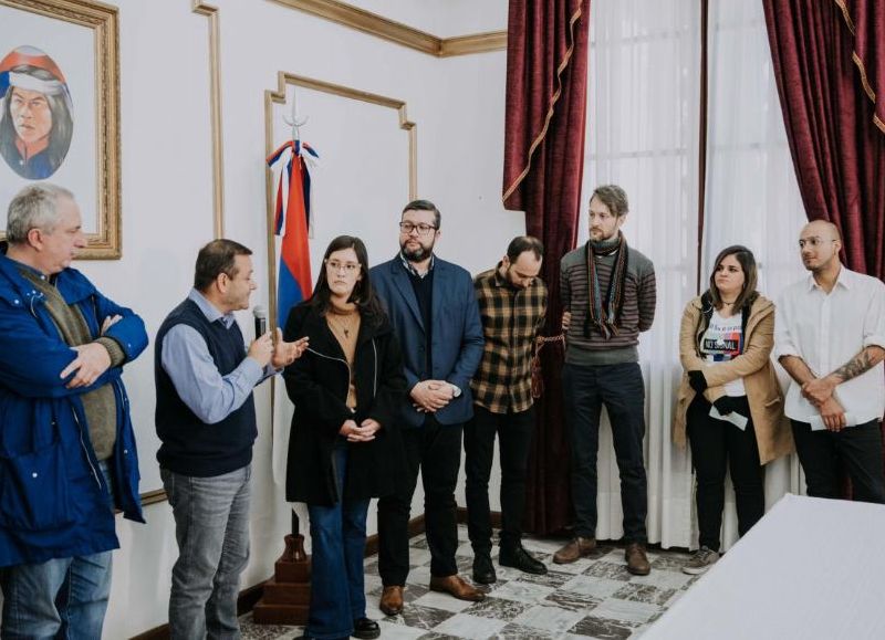 Herrera Ahuad entregó fondos económicos a productores misioneros en apoyo al sector audiovisual