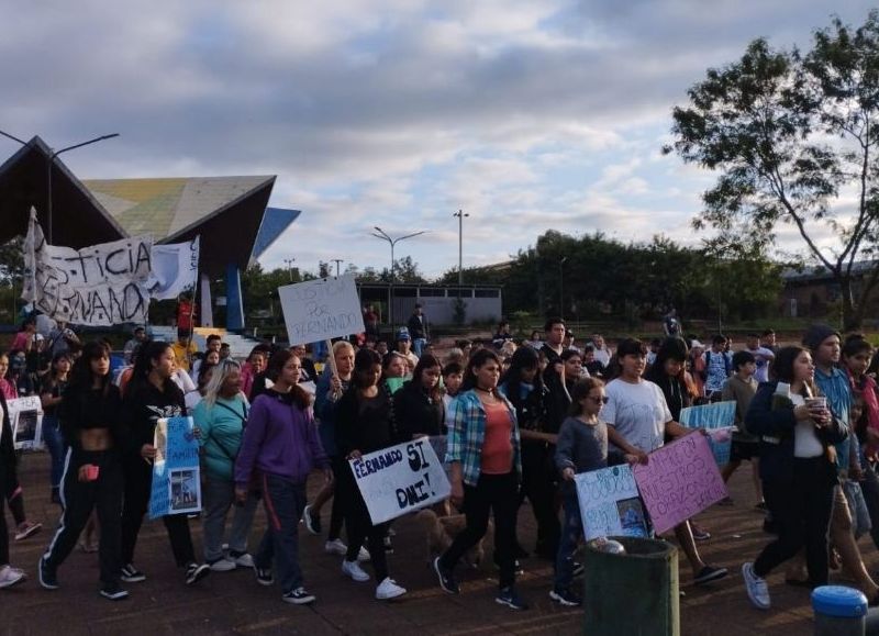 VIDEO | Exigen justicia por la muerte de un joven que se encontraba bajo custodia policial en Posadas