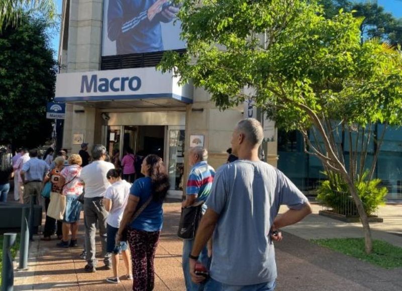 El gobernador Passalacqua confirmó el cronograma de pago de salarios para estatales