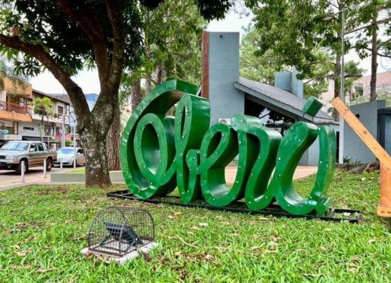 Oberá se Ilumina con la inauguración de su primera peatonal nocturna del año