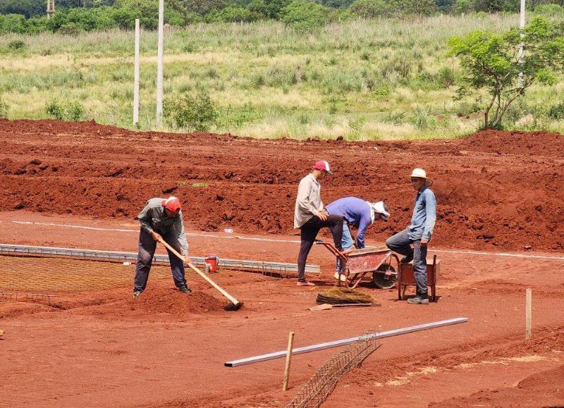 Avanzan las obras de la primera nave industrial de Wenphoenix S.A. en Apóstoles
