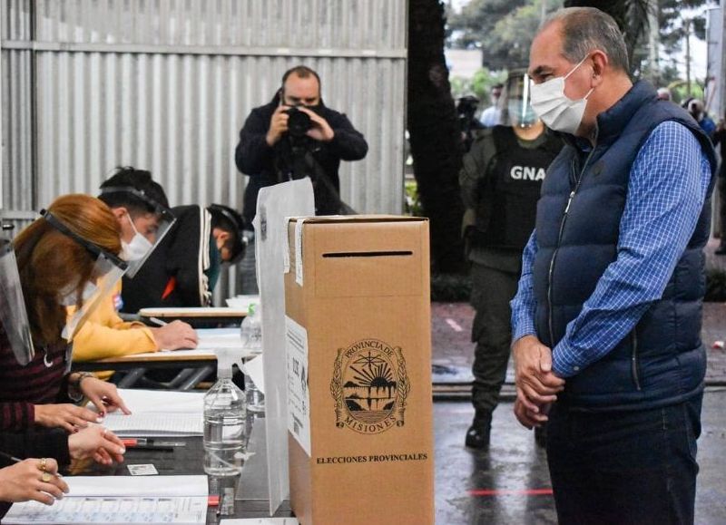 Leonardo Stelatto aseguró que "es momento de fortalecer la democracia"