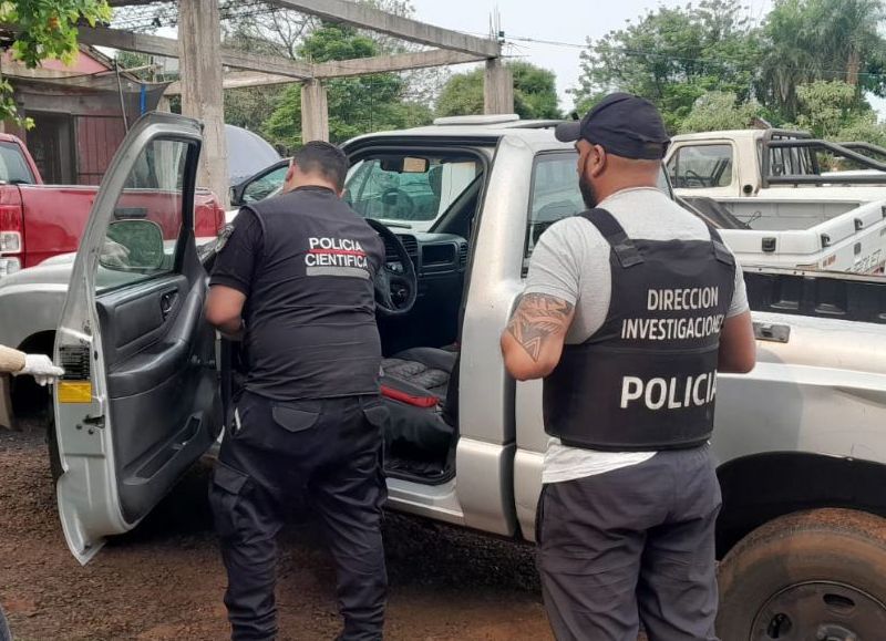 Detienen a cinco personas y recuperan tres vehículos robados en un operativo en Posadas