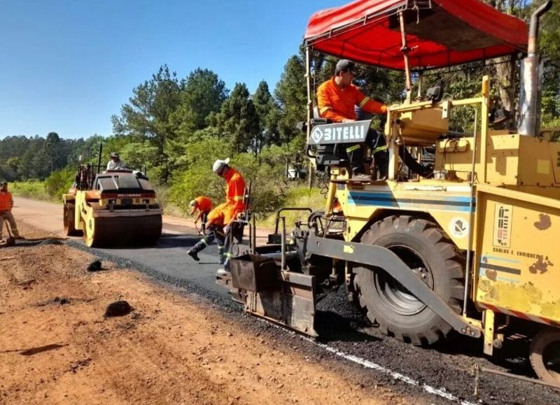La provincia distribuyó fondos para avanzar con obras viales en los municipios