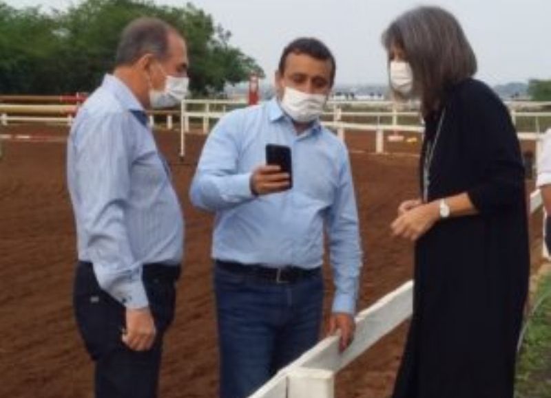 El gobernador recomendó seguir usando el barbijo al aire libre en Misiones