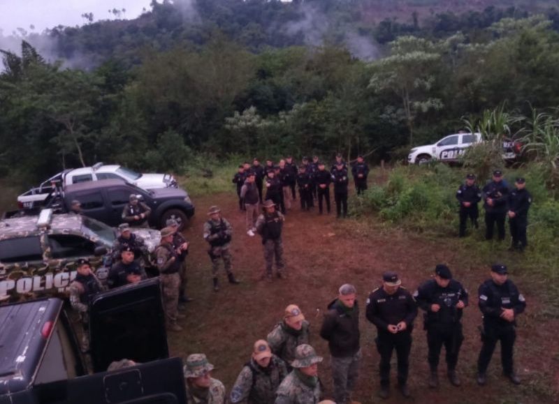 Desesperada búsqueda en El Soberbio: Enrique, 10 años, se esfumó entre el monte y el barro