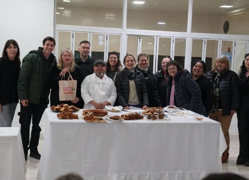 Se realizó el concurso del mejor pan de miel en la “Expo Dulce” de Apóstoles