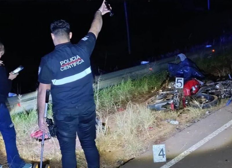 Dos jóvenes murieron en un choque frontal sobre la Ruta Provincial 8