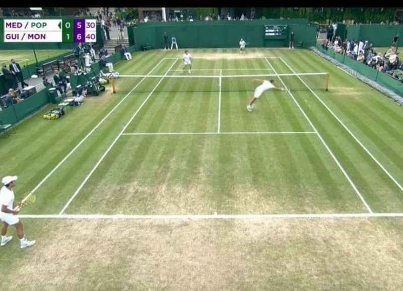 Alegría: Ezequiel Monferrer pasó junto a Álvaro Guillen Meza a los cuartos de final de Wimbledon