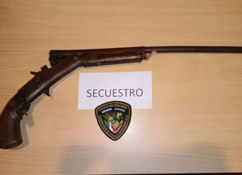 Altercado entre vecinos en Gobernador Roca terminó con un hombre herido por un disparo