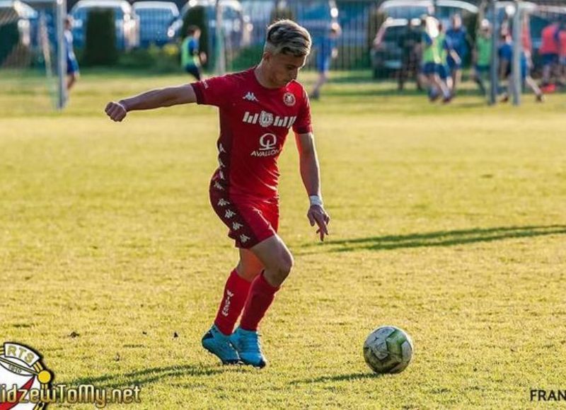 Camilo Villarreal sigue sumando minutos en Polonia