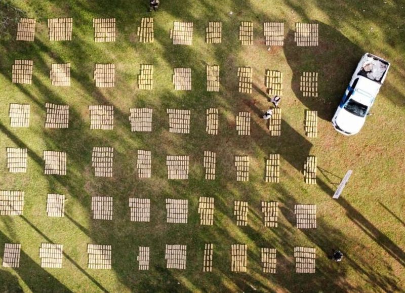 Policia Nacional frena un narcocargamento millonario en el Paraná: 1780 kilos de droga