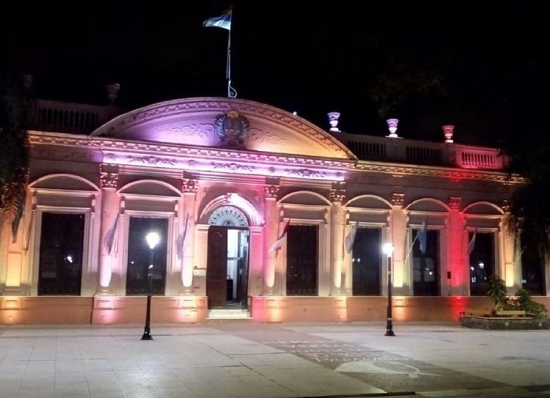 El gobernador anunció la acreditación de haberes para este martes