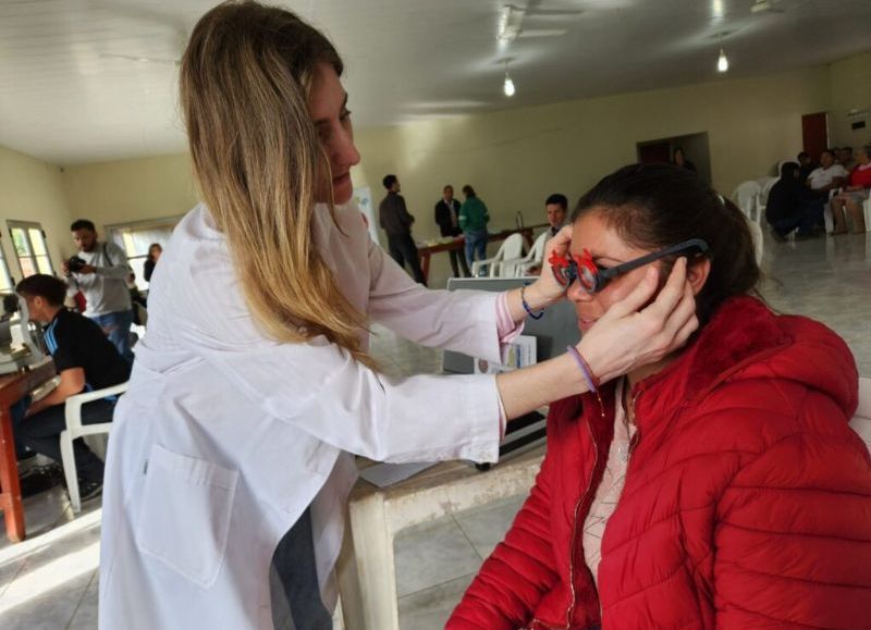 El programa provincial "Mirar mejor" brinda asistencia oftalmológica en Corpus Christi